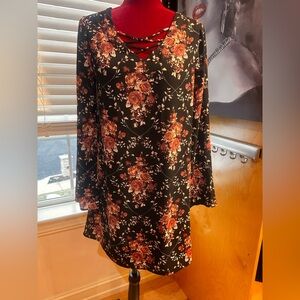 Xhilaration dress with bell sleeves
Size small 
Boho